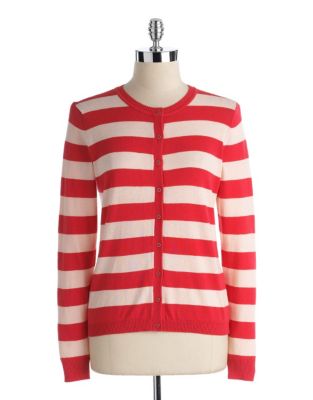 Plus-Size Red Sweater | ElegantPlus.com Editor's Pick
