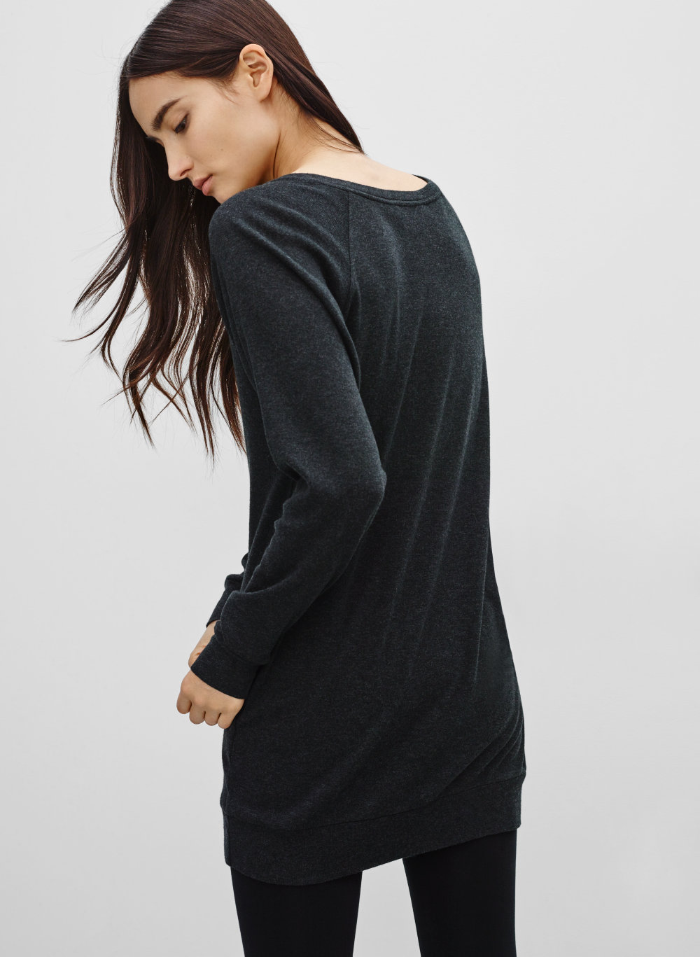 aritzia laid back t shirt