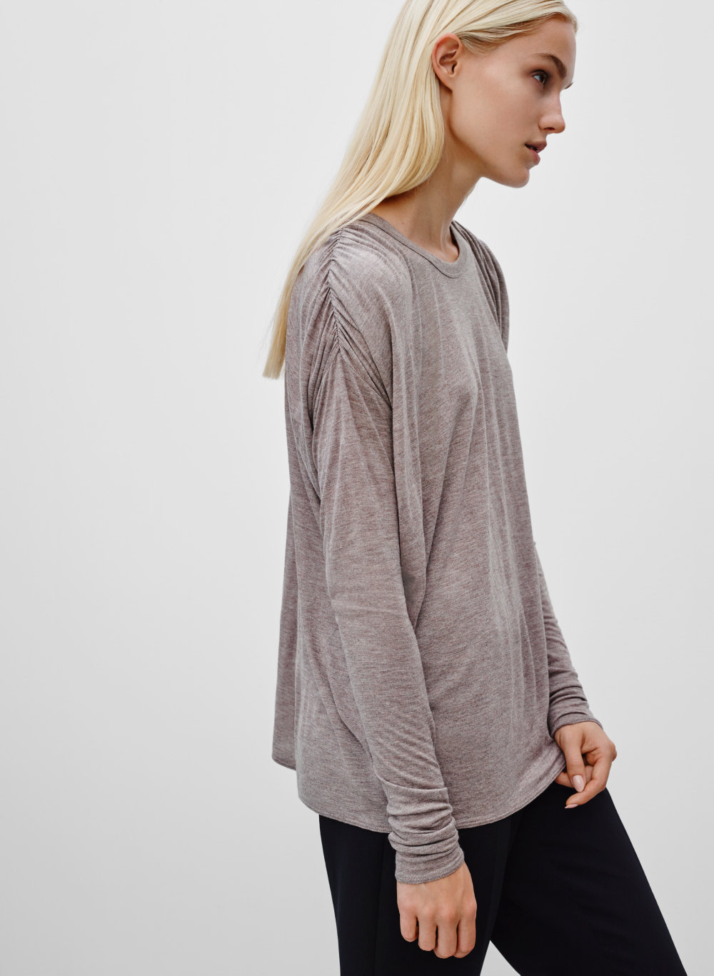 laid back t shirt aritzia