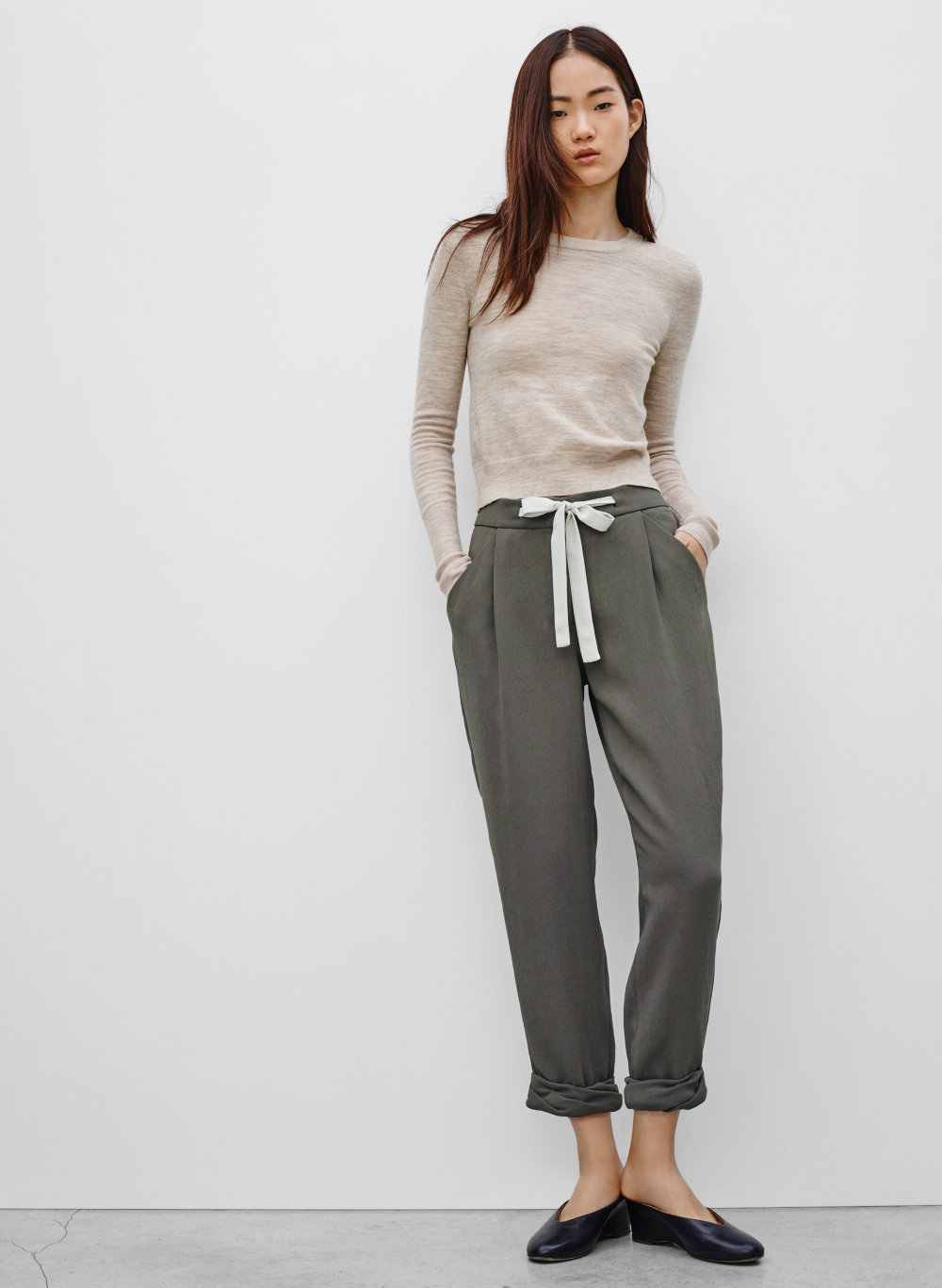 aritzia carrot pant