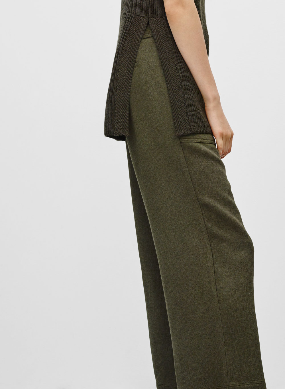 aritzia carrot pant