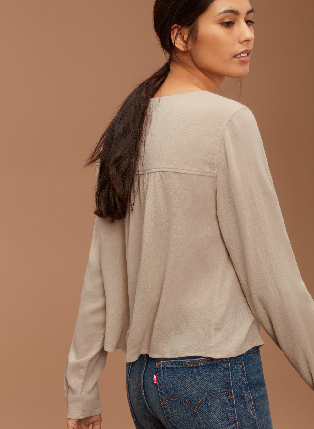 aritzia pelli blouse