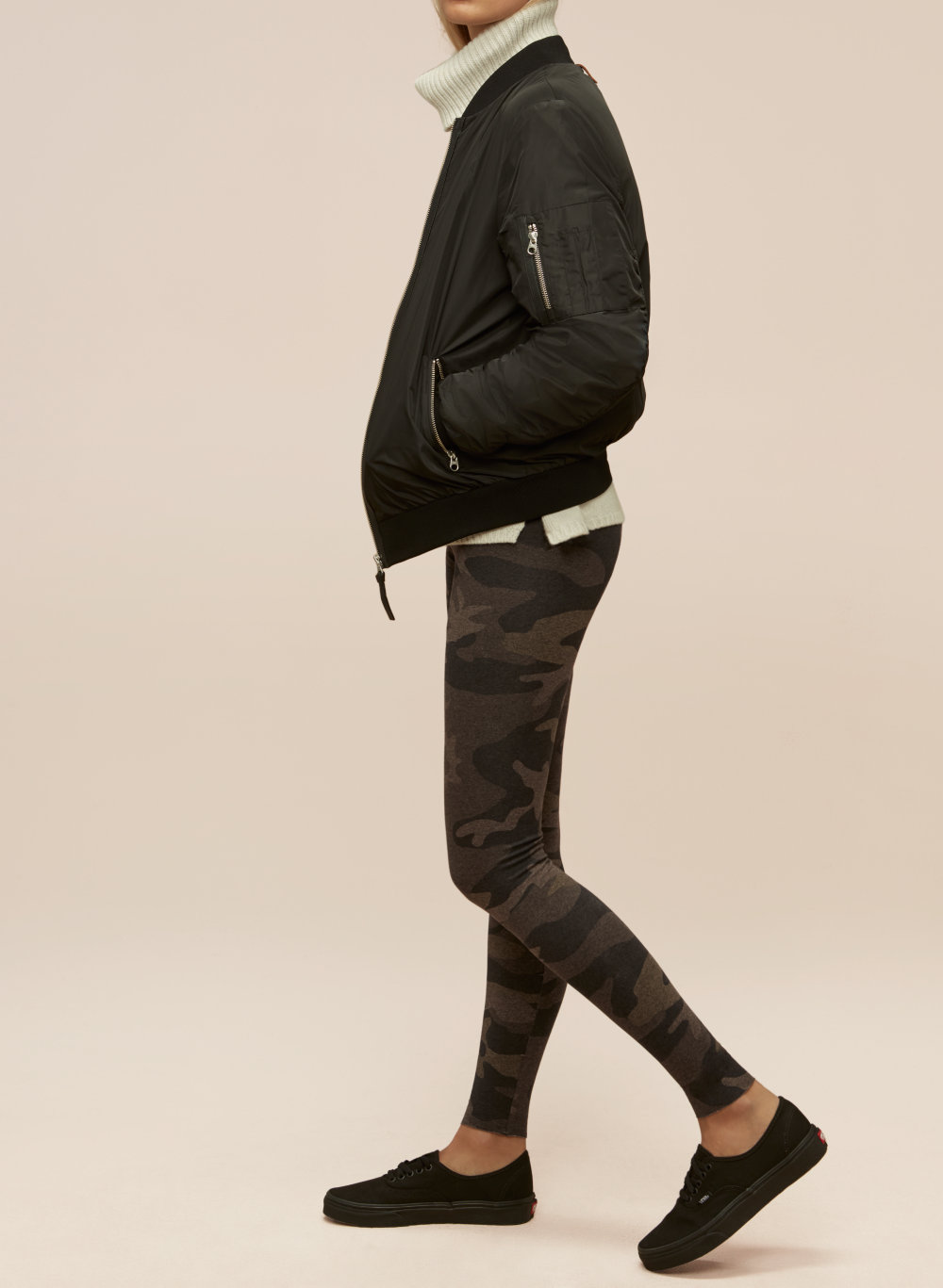 aritzia flare leggings