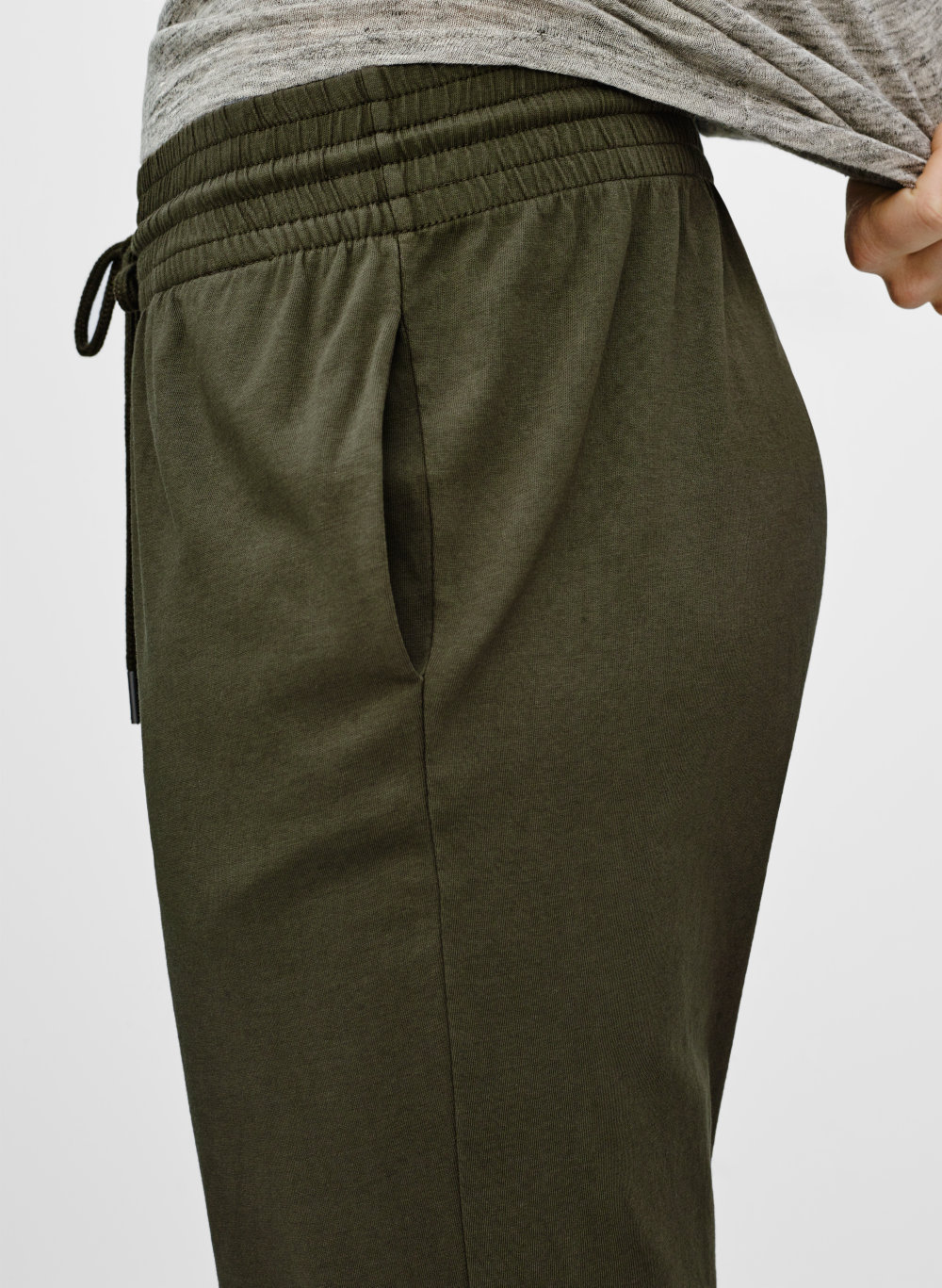 aritzia community cargo pants