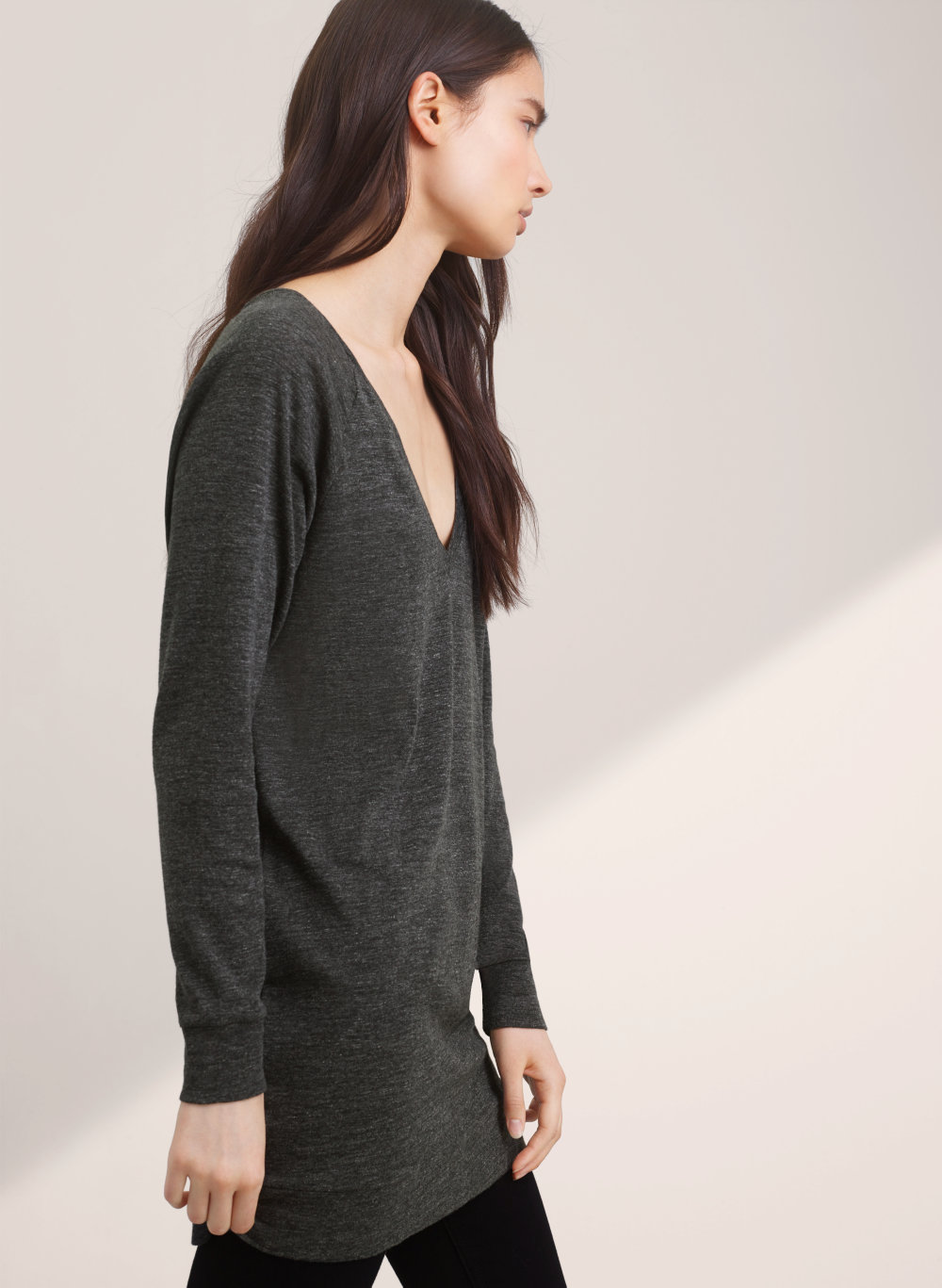 aritzia laid back t shirt