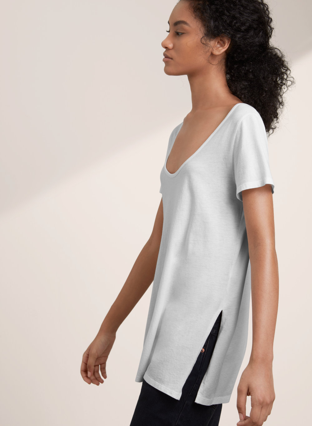 aritzia laid back t shirt