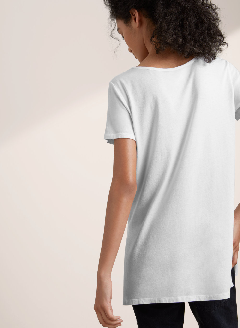 aritzia laid back t shirt