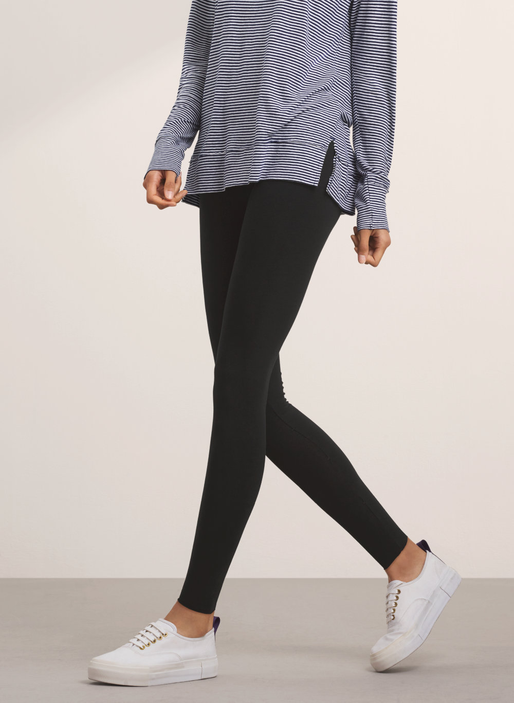 aritzia flare leggings