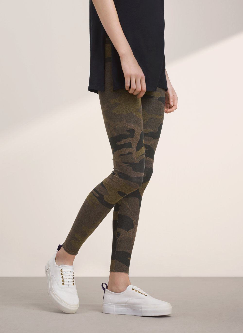 aritzia flare leggings