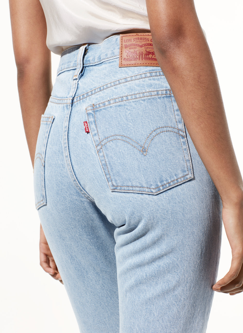 levis wedgie jeans aritzia