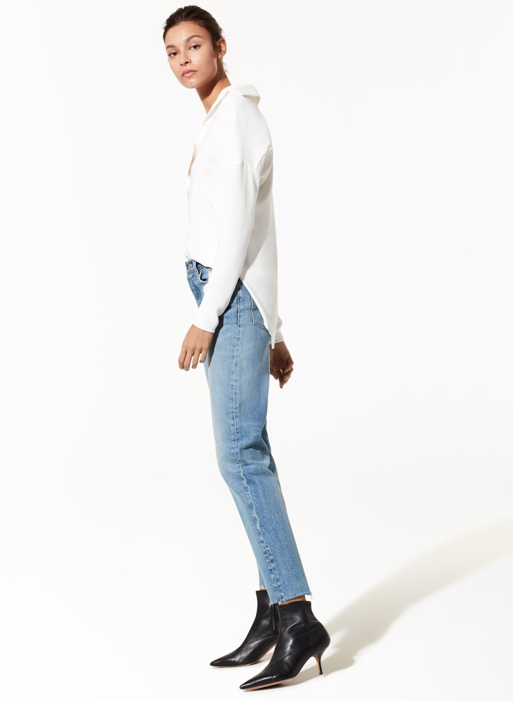 aritzia levi's wedgie straight