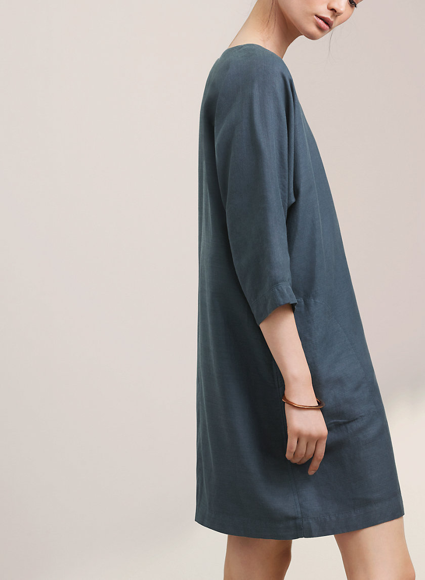 aritzia daphnee dress
