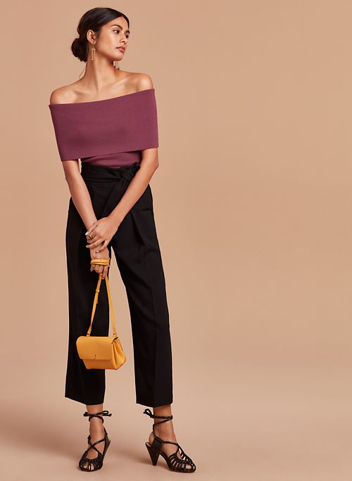 What are some clothing products that Aritzia sells?