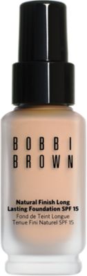 Bobbi Brown Natural Finish Long Lasting Foundation SPF 15