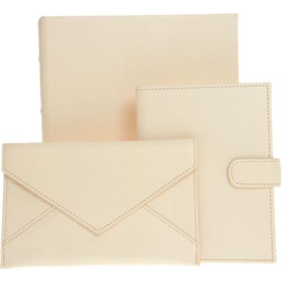 Barneys New York Cream Photo Set