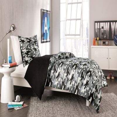 Derek Reversible Twin/Twin XL Comforter Set in Black - Bed Bath & Beyond