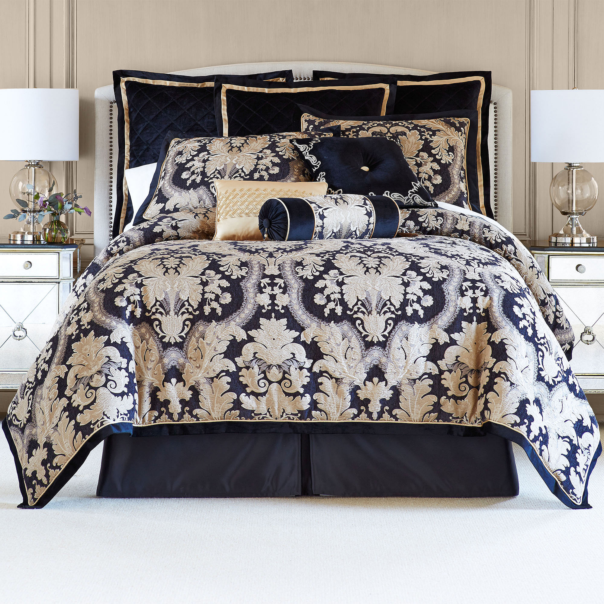 Royal Velvet Vanessa 4-pc. Chenille Comforter Set