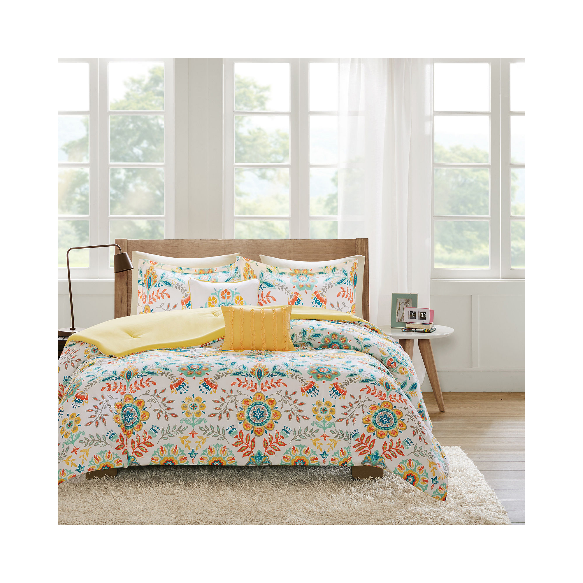 Intelligent Design Mona Comforter Set