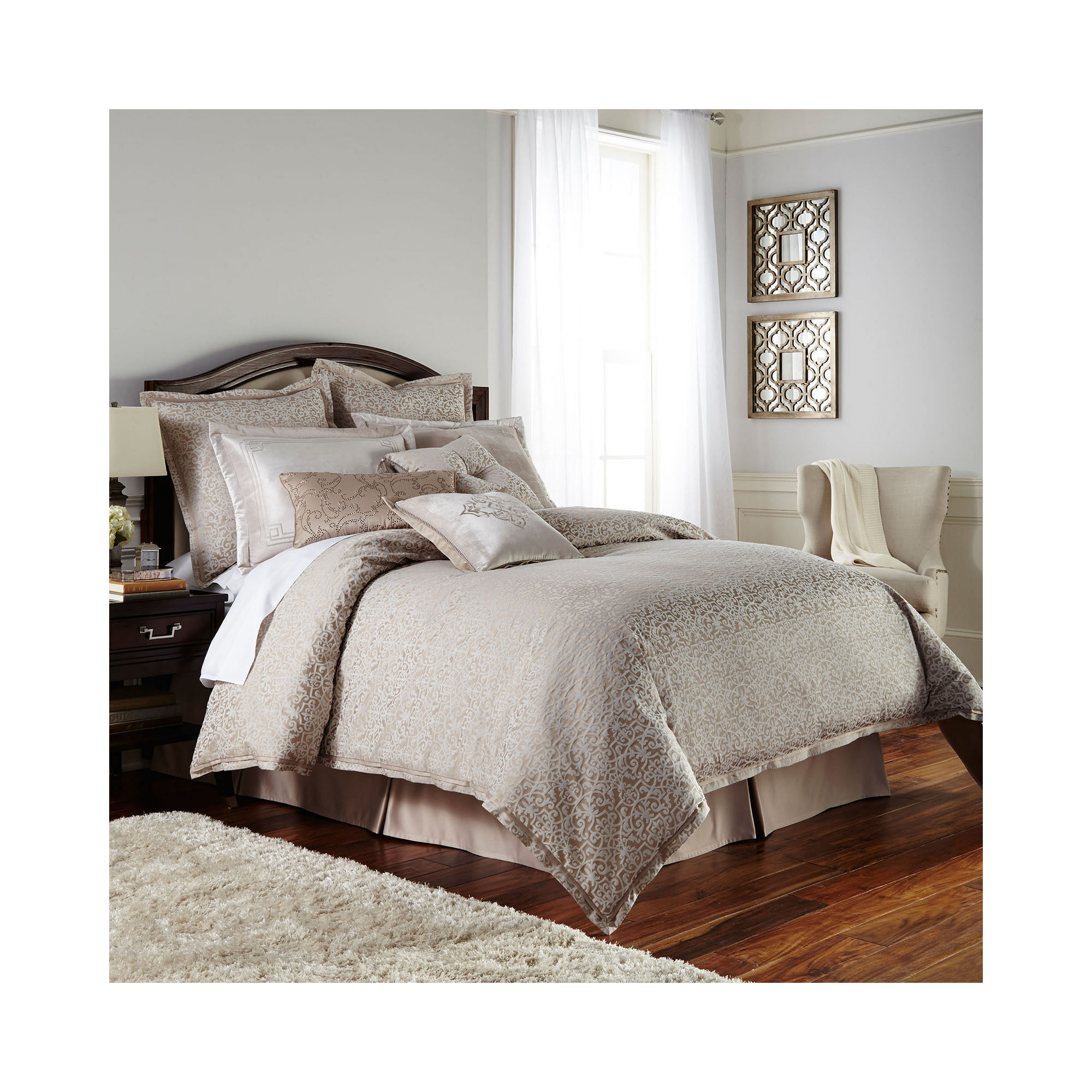 Royal Velvet Battista 4-pc. Jacquard Comforter Set
