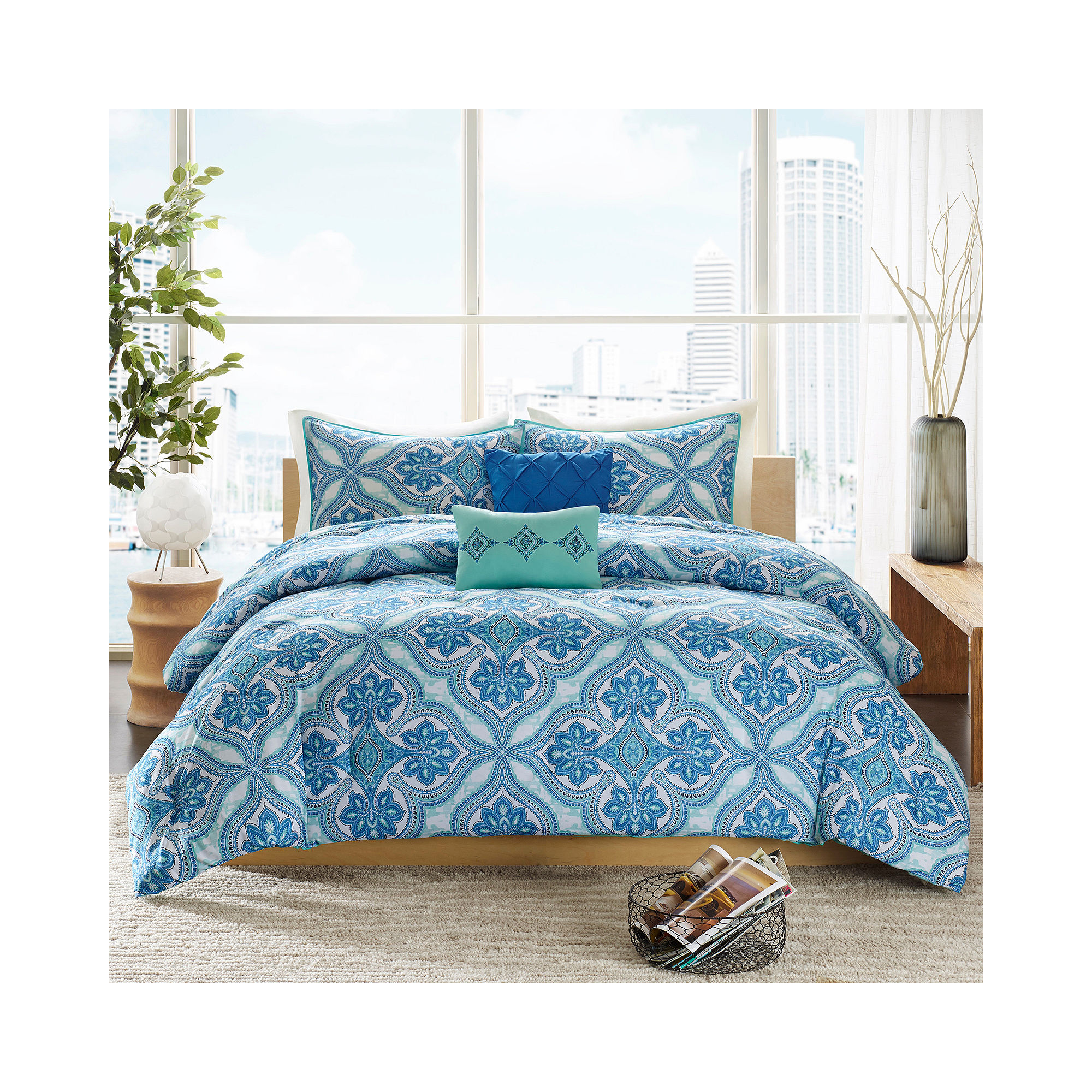 Intelligent Design Lana Comforter Set