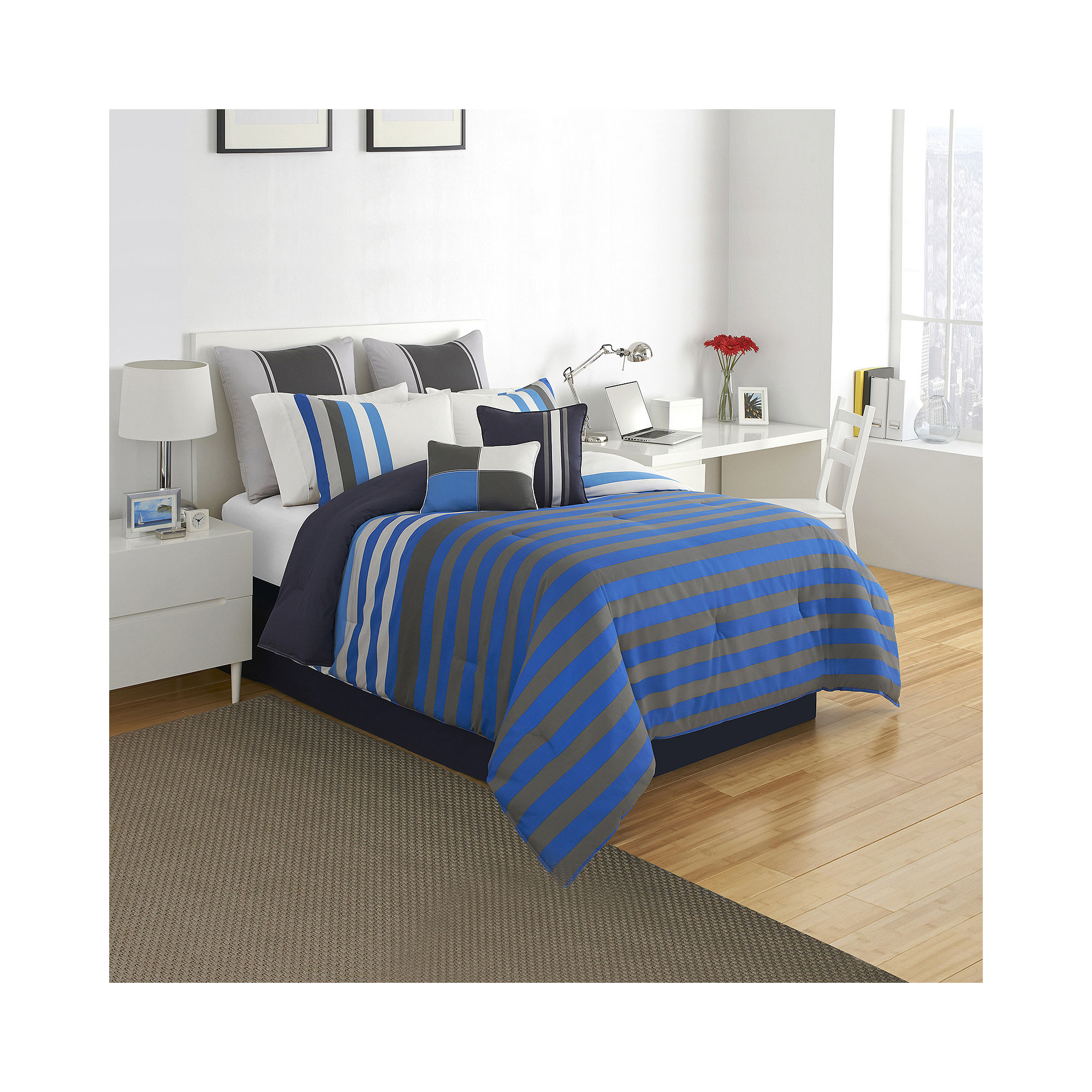 IZOD Regatta Stripe Comforter Set