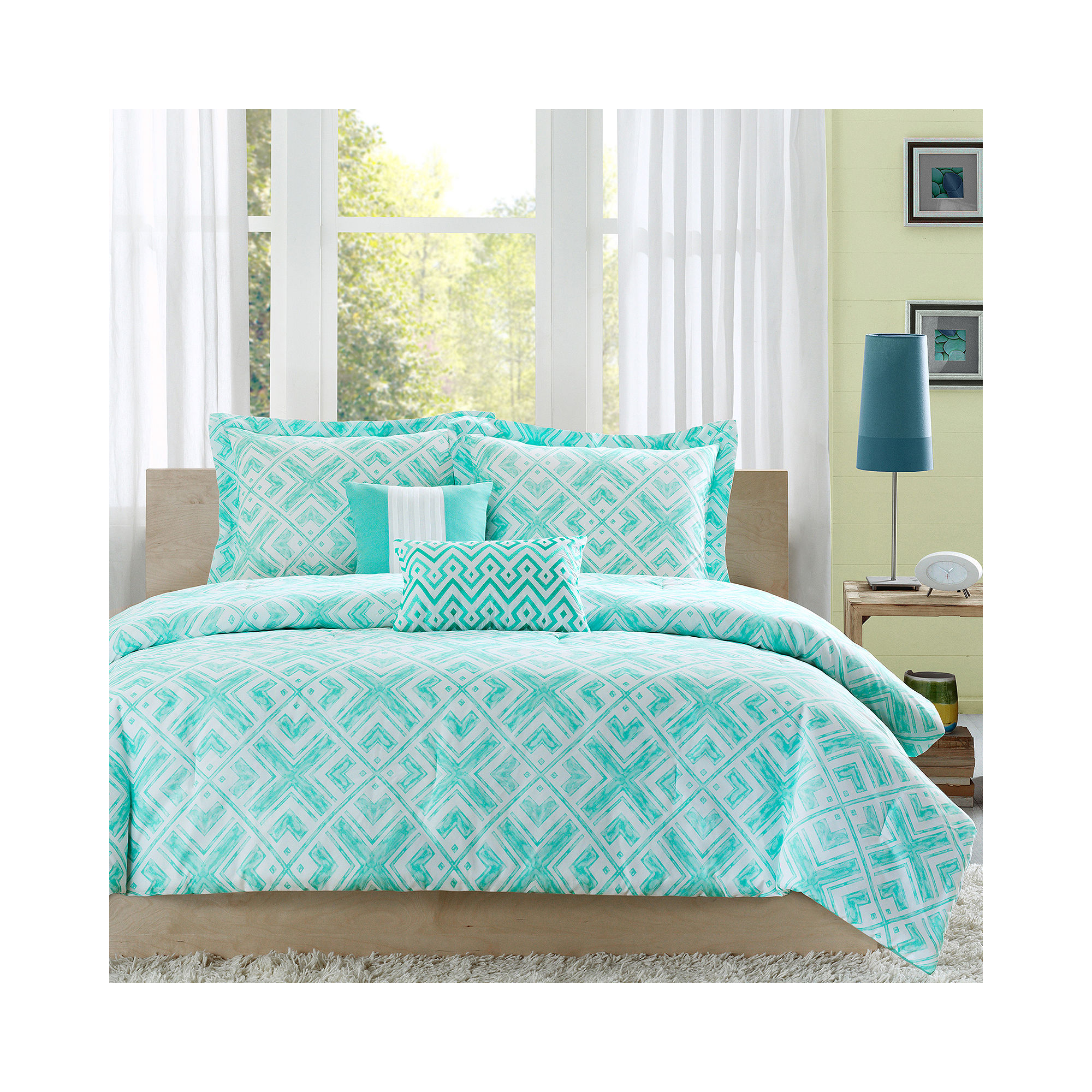 Intelligent Design Natalie Geometric Comforter Set