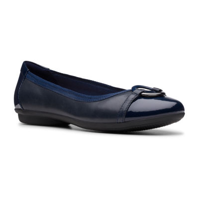 clarks flat dress shoes