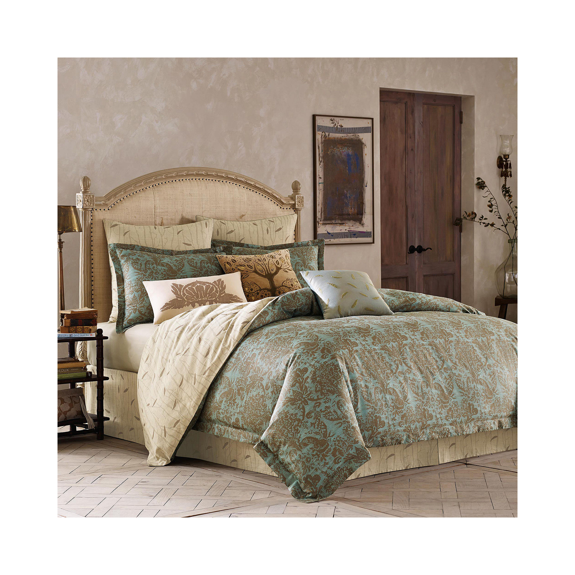 BiniChic Foscari 4-pc. Reversible Comforter Set