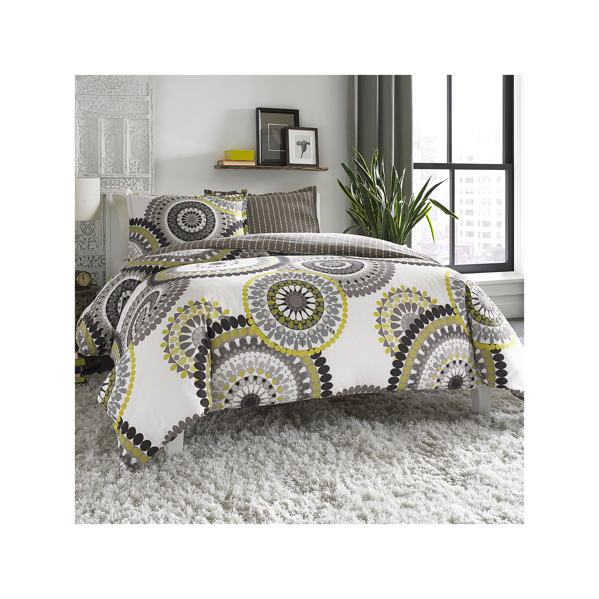 City Scene Radius Medallion Comforter Set