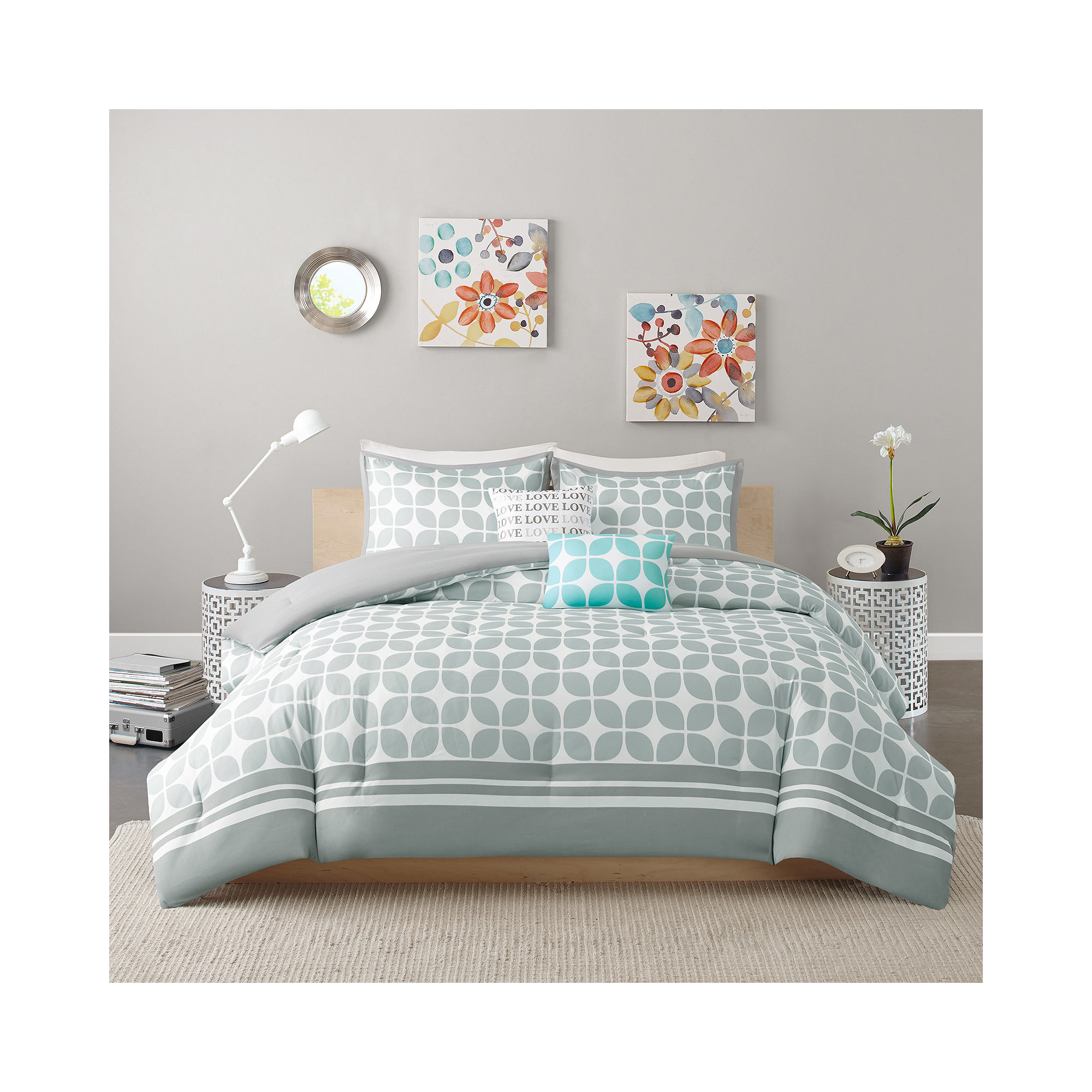 Intelligent Design Gwen Comforter Set