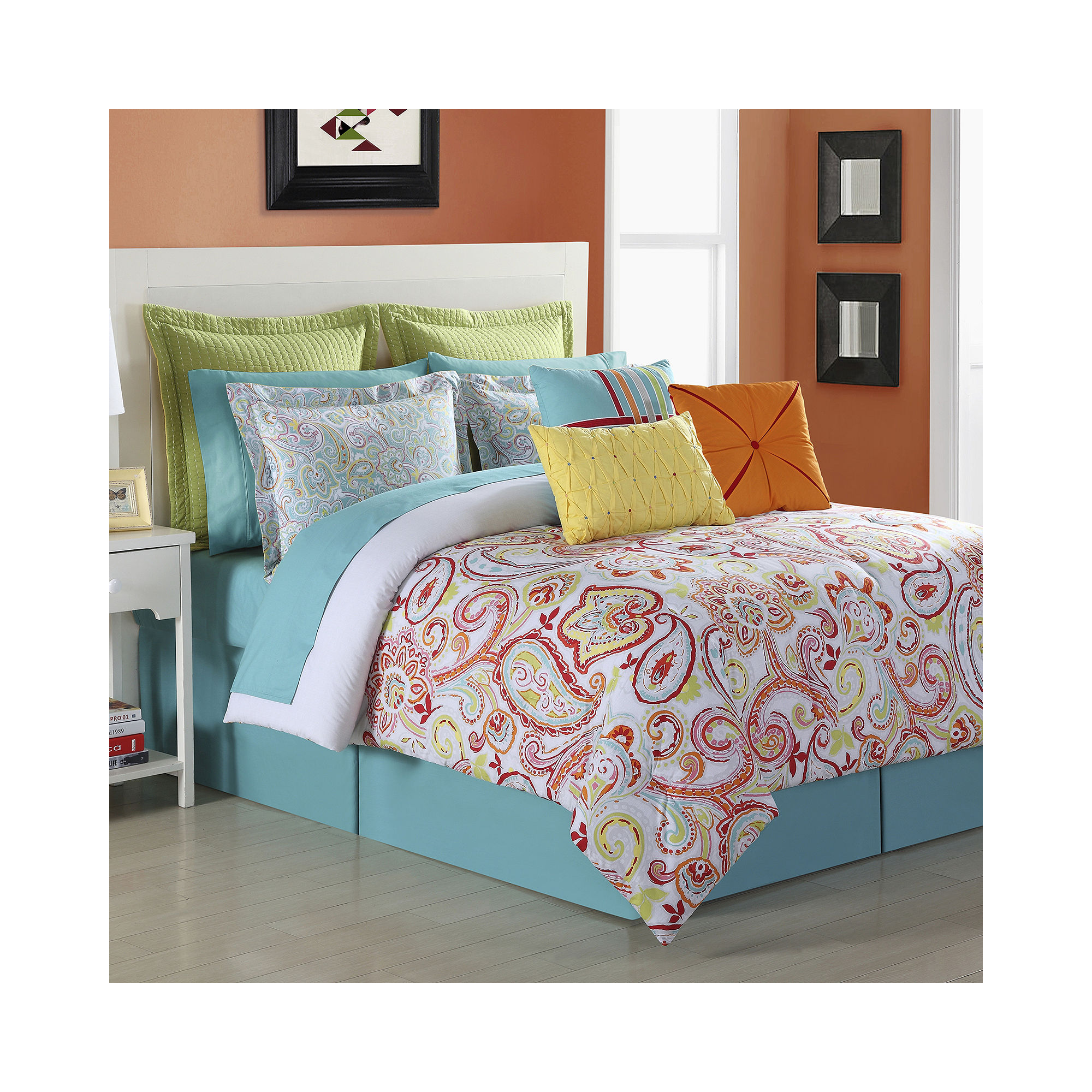 Fiesta Torrence Paisley Comforter Set