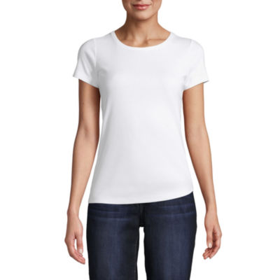 women's t shirt and jeans