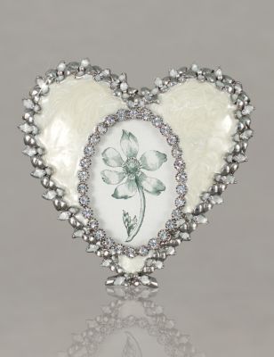Dominique Enamel Heart Frame - Crystal Pearl