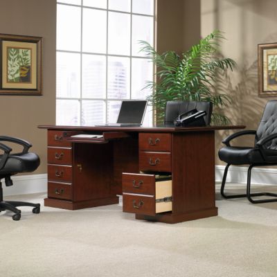Heritage Hill Executive Desk, SAU-109843