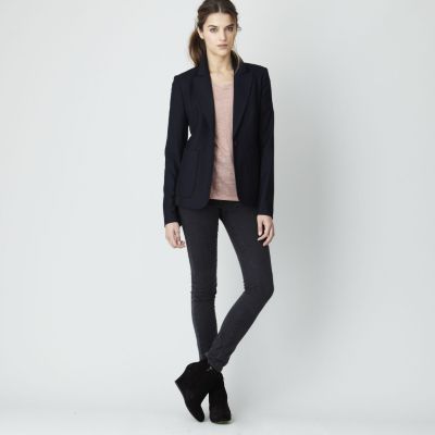 SINGLE BUTTON BLAZER