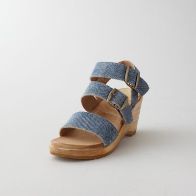 THREE STRAP WEDGE SANDAL