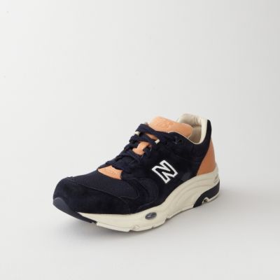 CM1700 BEAUTY & YOUTH SNEAKER