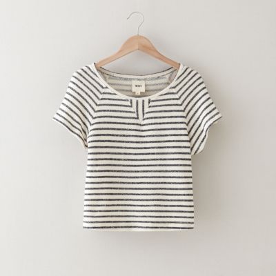 BUZZ TEE