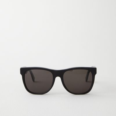 Basic Wayfarer Sunglasses