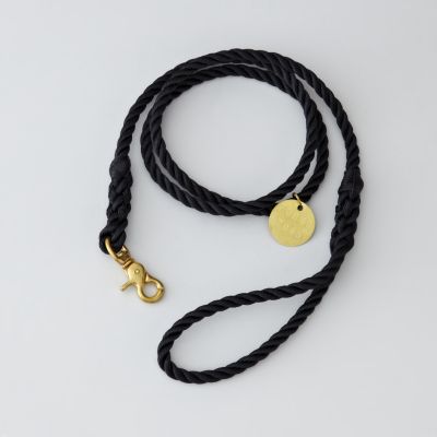 BLACK STANDARD LEASH BRASS - MEDIUM