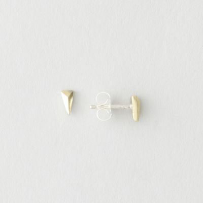 TINY SABER STUDS