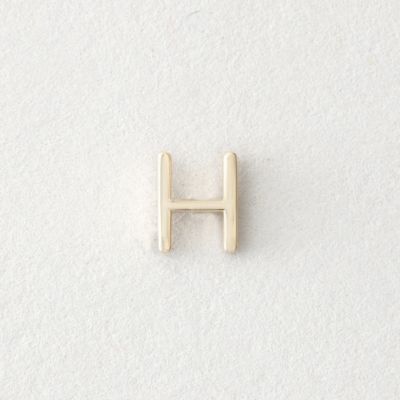 MINI LETTER STUD EARRING - H
