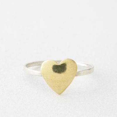 BITTY HEART RING