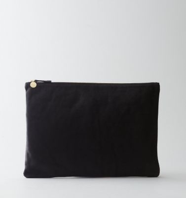 OVERSIZED CLUTCH