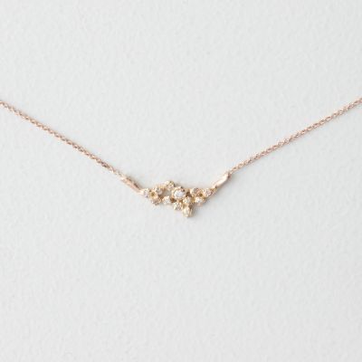 12 CLUSTER DIAMOND NECKLACE