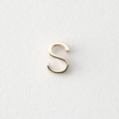MINI LETTER STUD EARRING - S