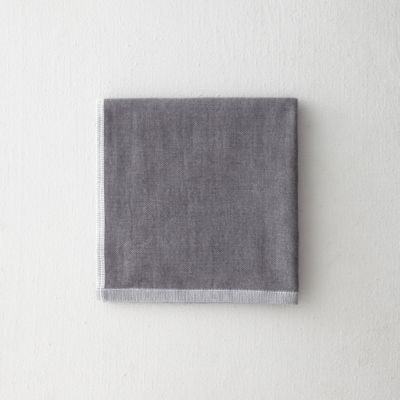 TWO TONE CHAMBRAY GUEST TOWEL