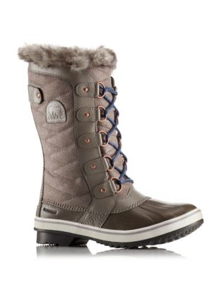 the bay womens winter boots on sale