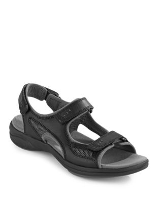 clarks in motion sandals