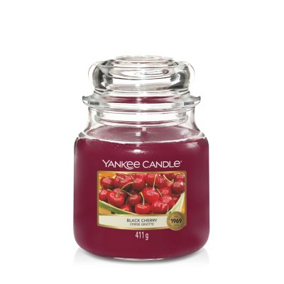 Black Cherry Original Medium Jar Candle Yankee Candle, Red, 10.7cm X 12.7cm , Fruity